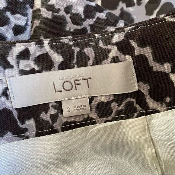 Loft Gray Animal Print Pencil Skirt Size 2 - Picture 4 of 6